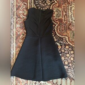 Classic Max&Co (Maxmara) Black Fit-and-Flare Dress - Sleeveless size S